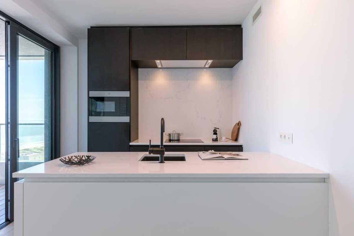 Huswell - Stunning Apartment With Breathtaking Views Остенде Екстериор снимка