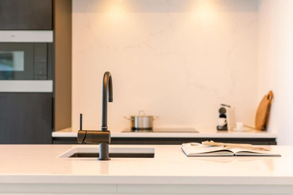 Huswell - Stunning Apartment With Breathtaking Views Остенде Екстериор снимка